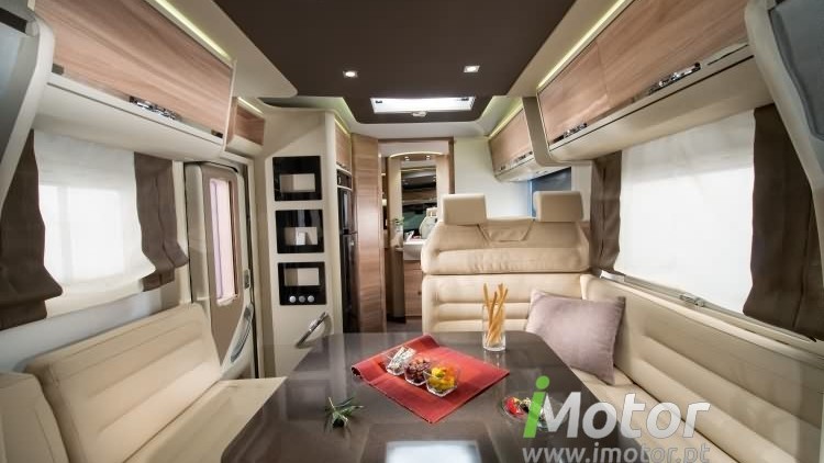 Adria Matrix Supreme 687