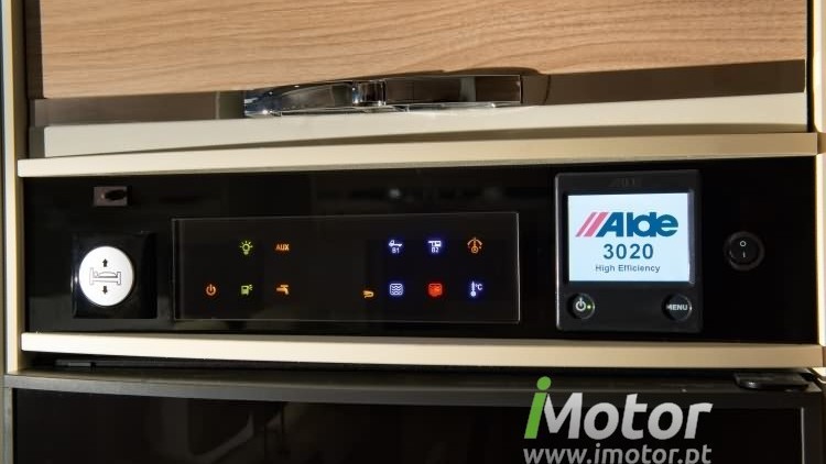 Adria Matrix Supreme 687